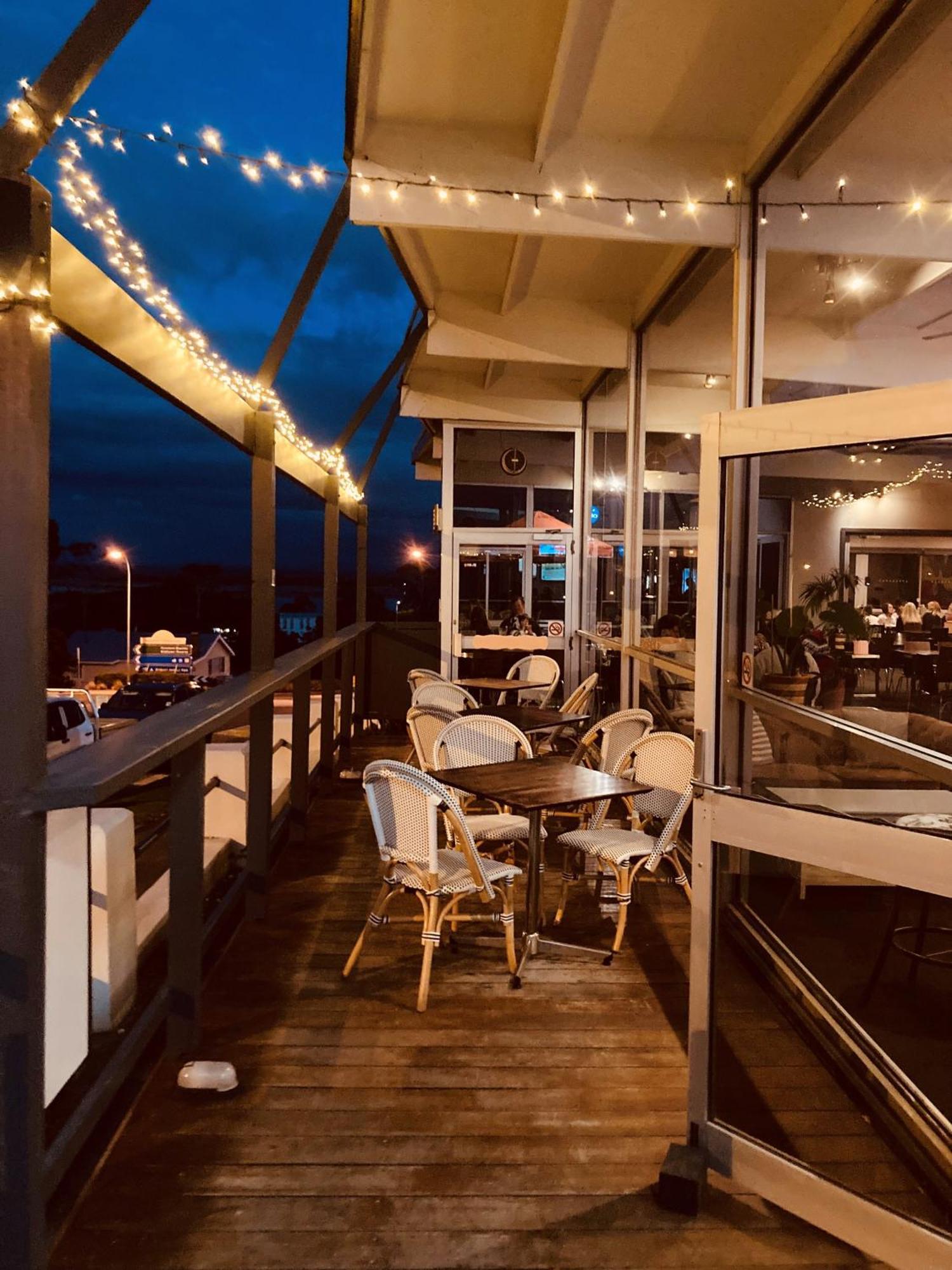 Bridport Bay Inn Buitenkant foto